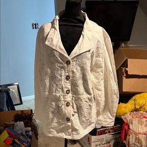 Elegant White Lace Women's Jacket